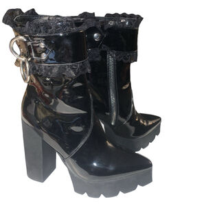 Women's Unbranded Black Patent Lace Trim Heeled Boots Size 7